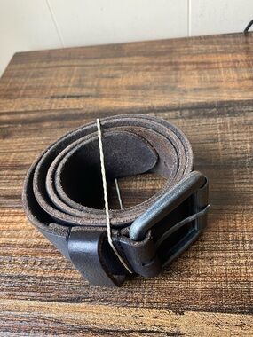 American Eagle Distressed Leather Belt, 26”